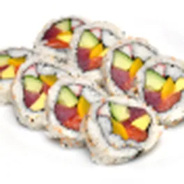 Futo California roll, gros makis inversés au poisson et aux légumes