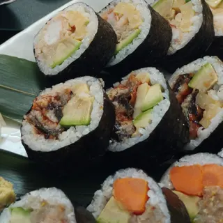 Futomakis du Sushikai, gros makis garnis de poisson et de légumes